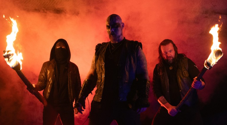 ENTHRONED（エンスローンド）